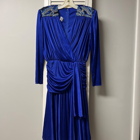 Dress - Picture 4 of 7